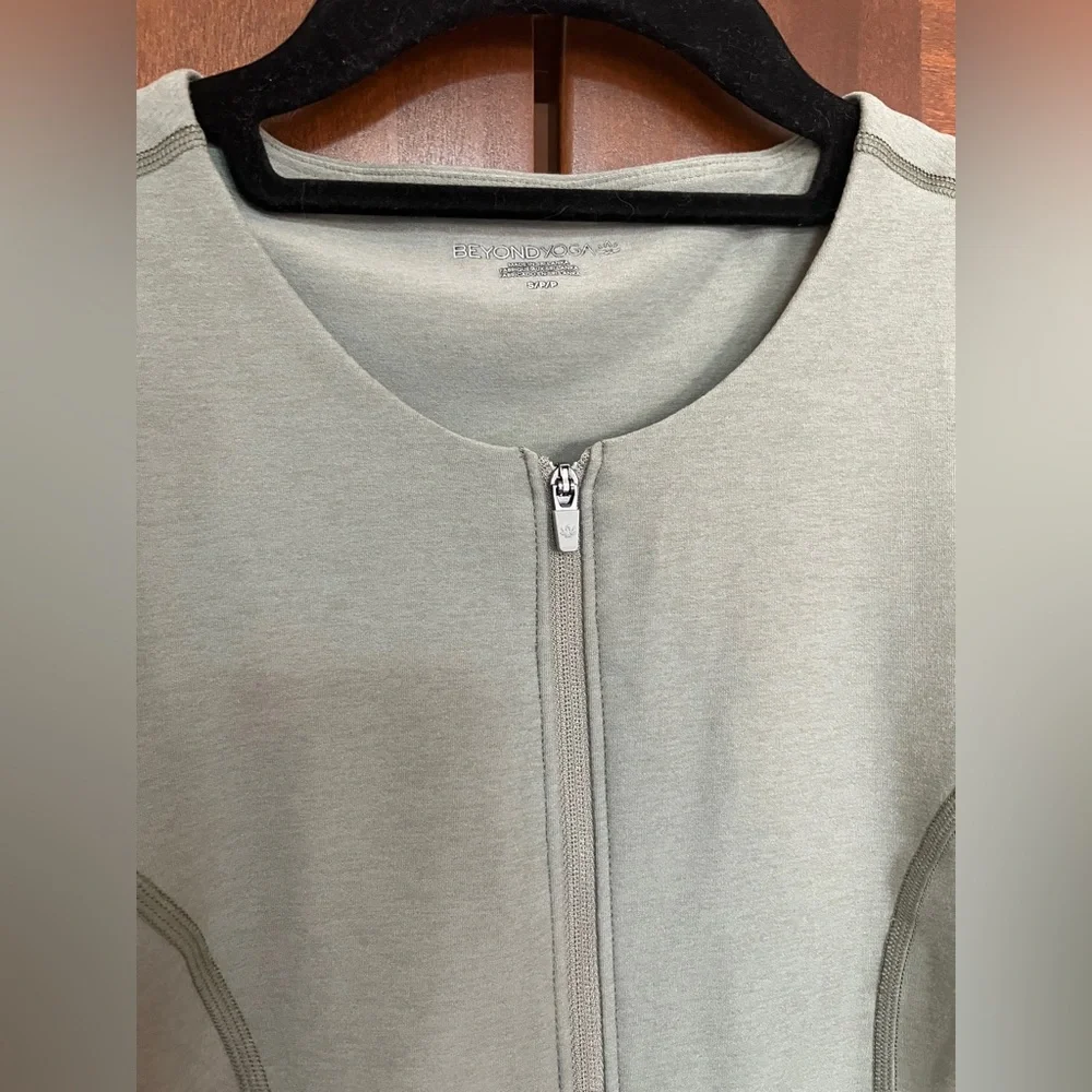 Beyond Yoga - spacedye moveup mini dress grey sage - Picture 6 of 12